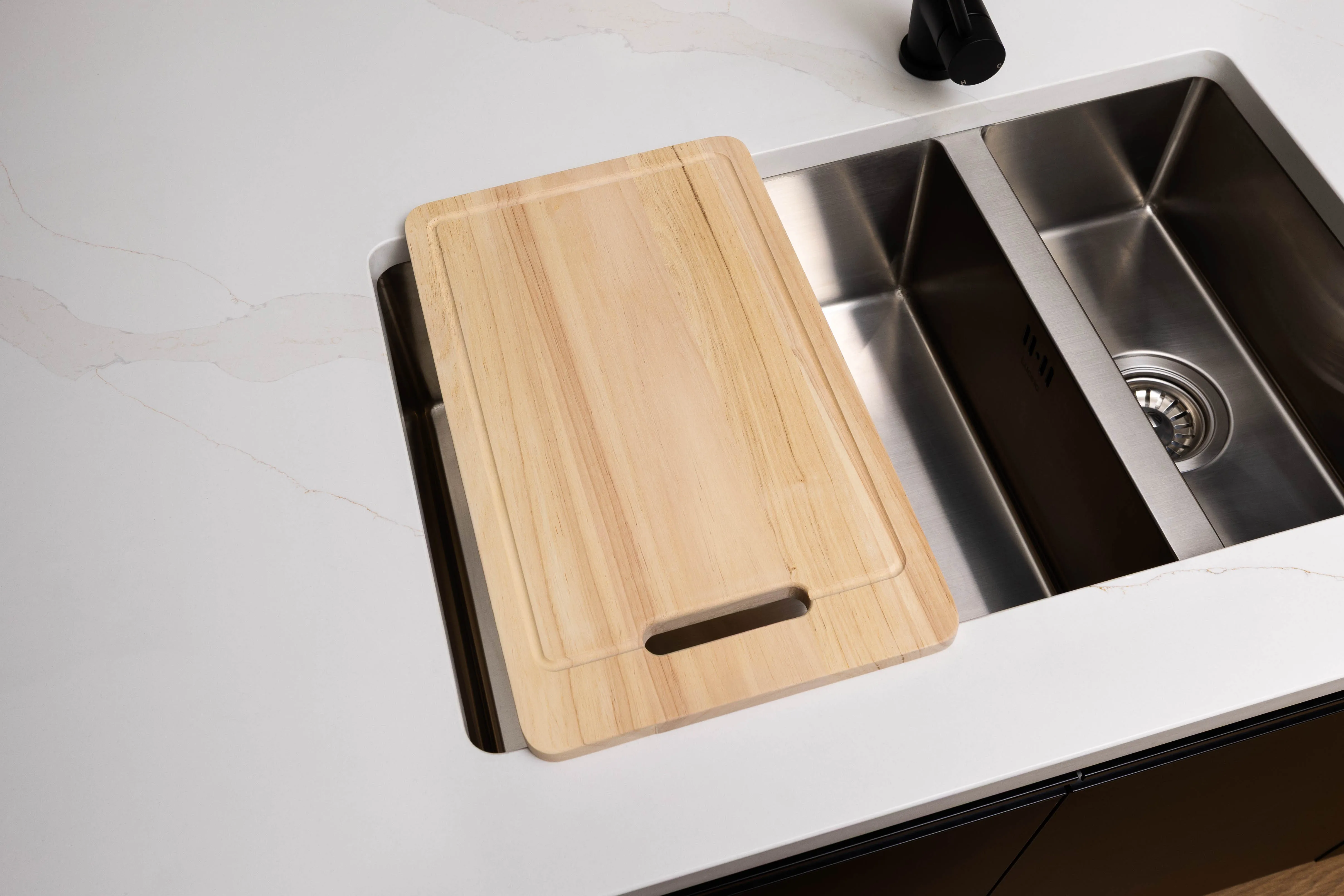 Oak Chopping Board accessory