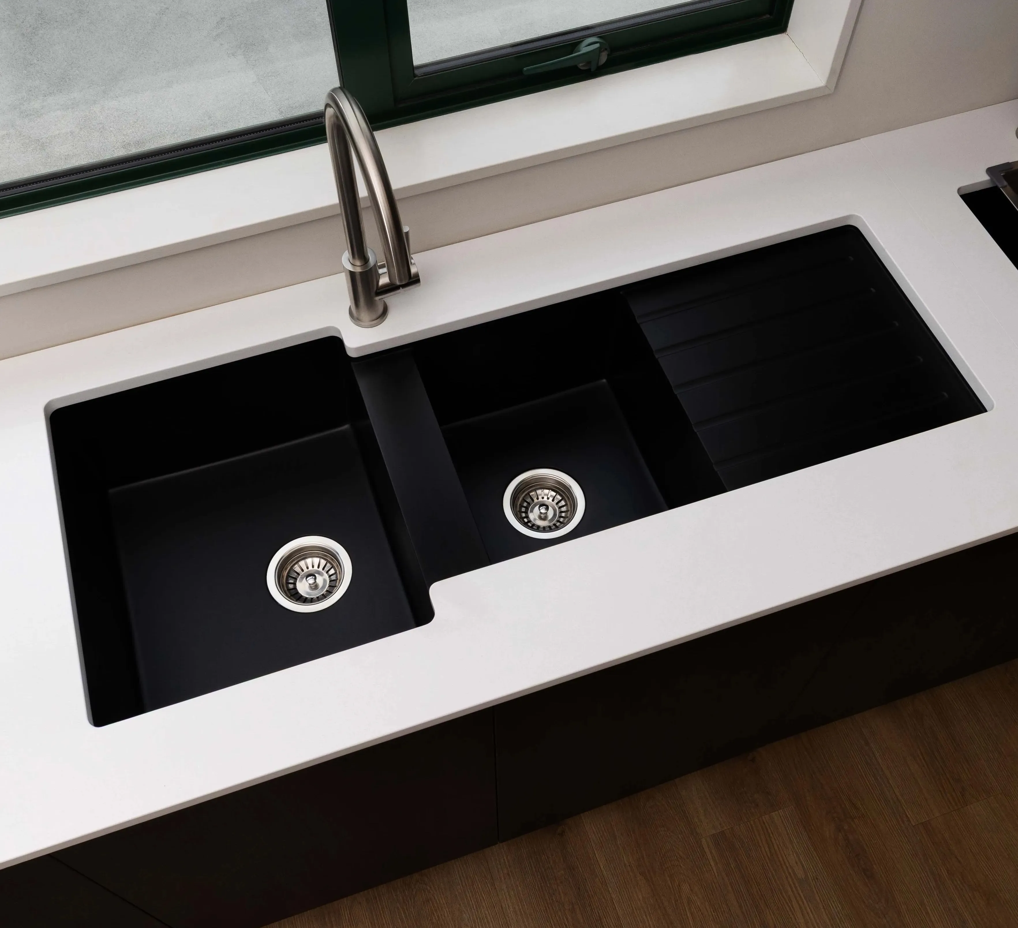Ellesmere 1100 (Black Granite) sink