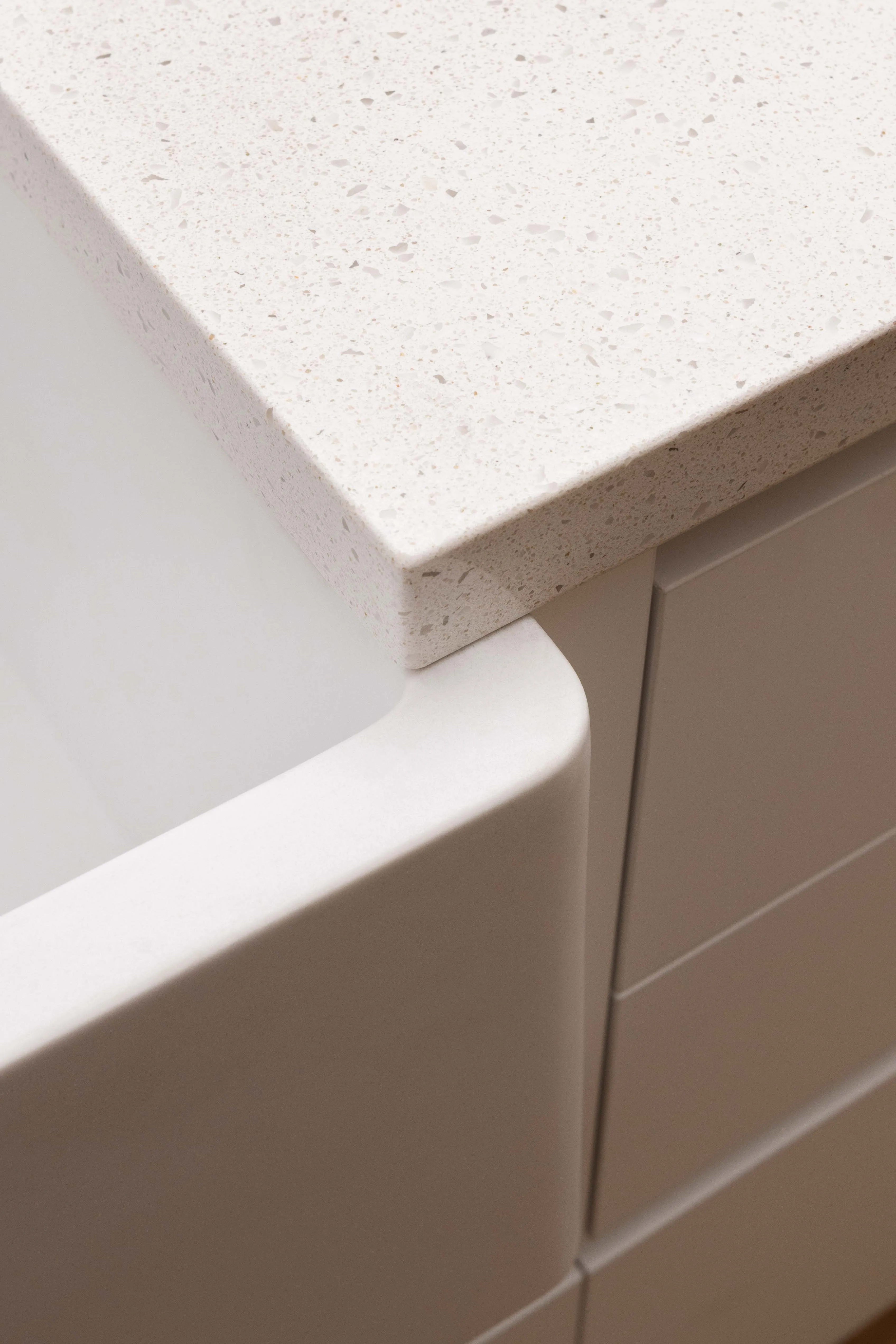 Wakatipu 400/400 Butler (White Granite), view 3